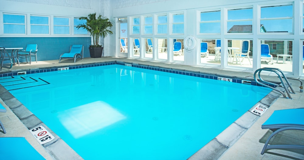 Holiday Inn Express Nags Head Oceanfront 1/62
