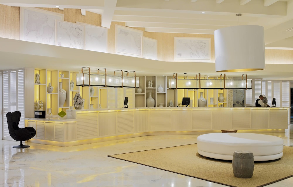 H10 Conquistador Hotel 8/77