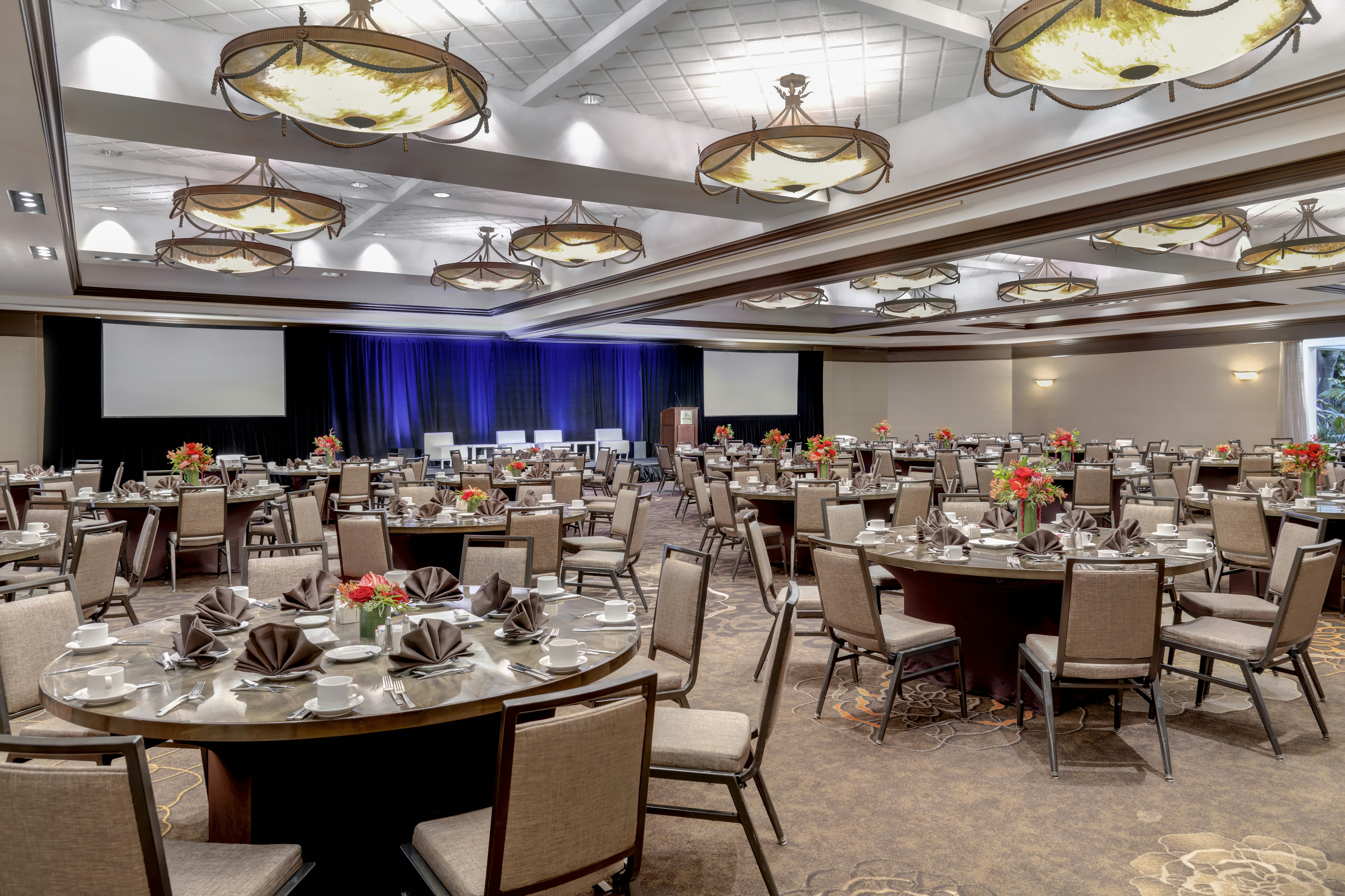 Hilton Orange County/Costa Mesa 72/78