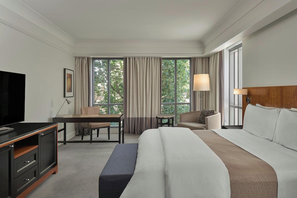 Westin, Studio, King Bed, City View, Corner