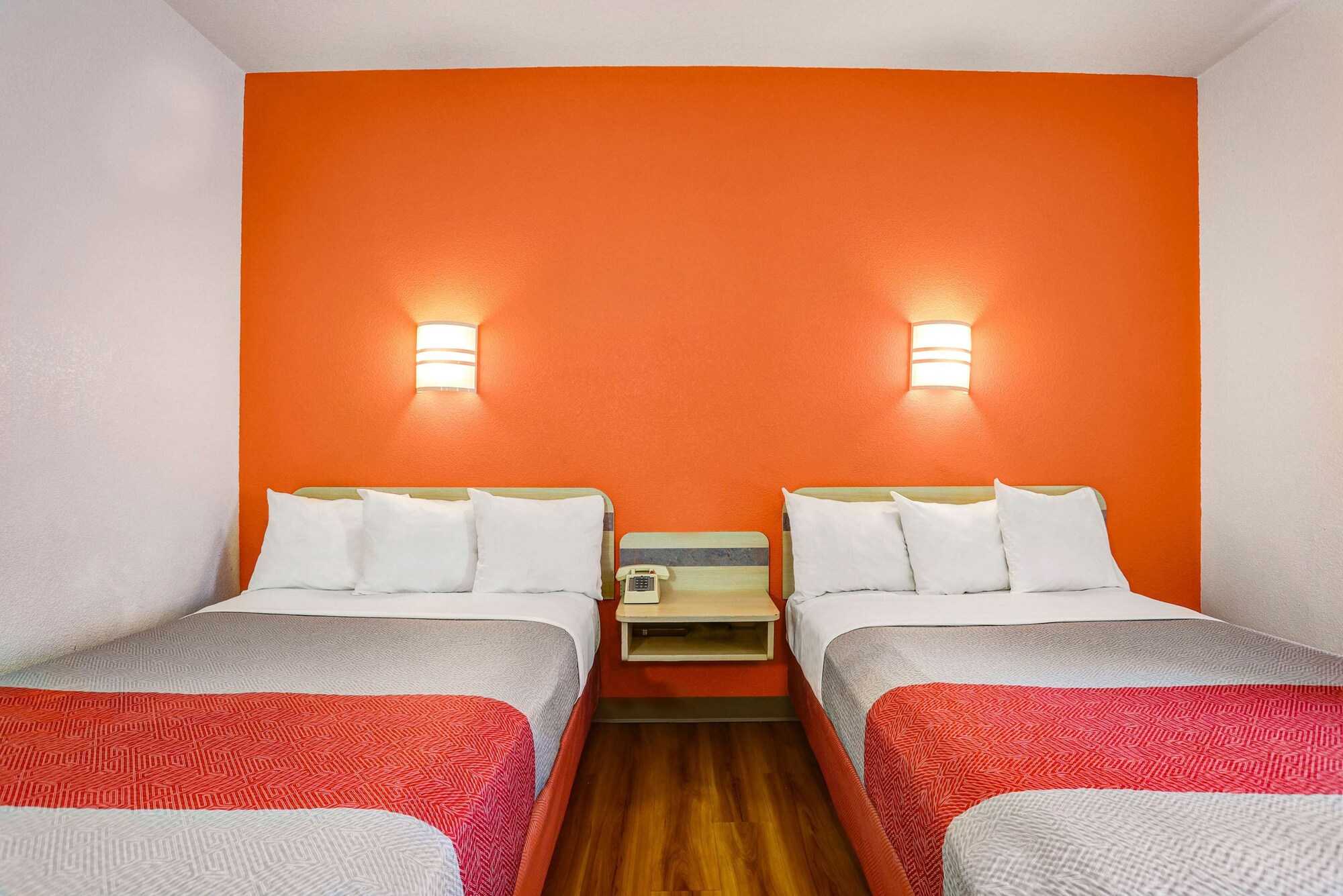 Standard, 2 Double Beds