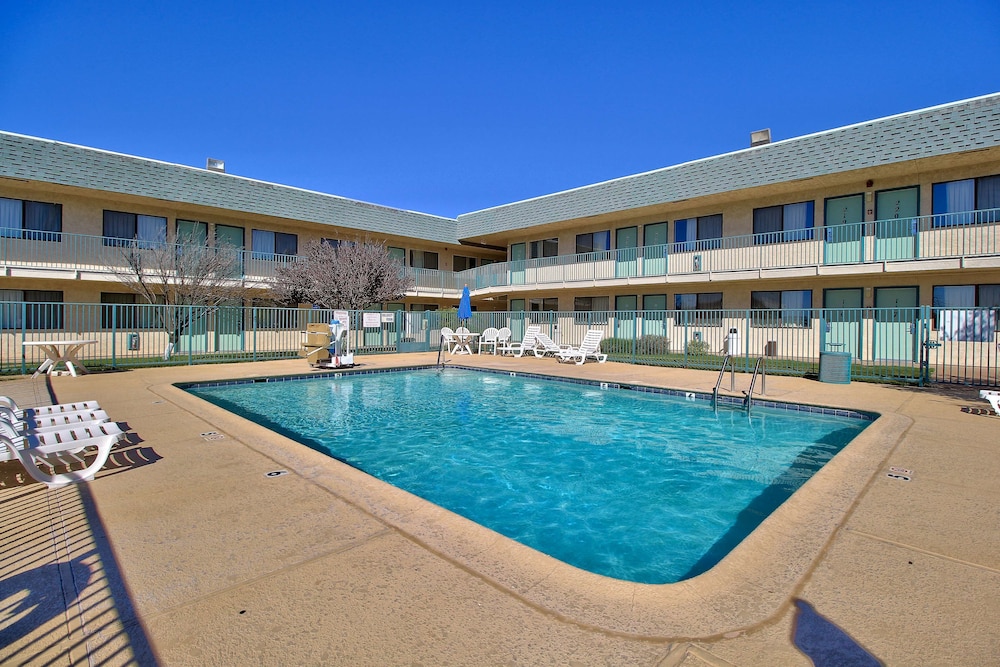 Motel6 Douglas, AZ 9/59