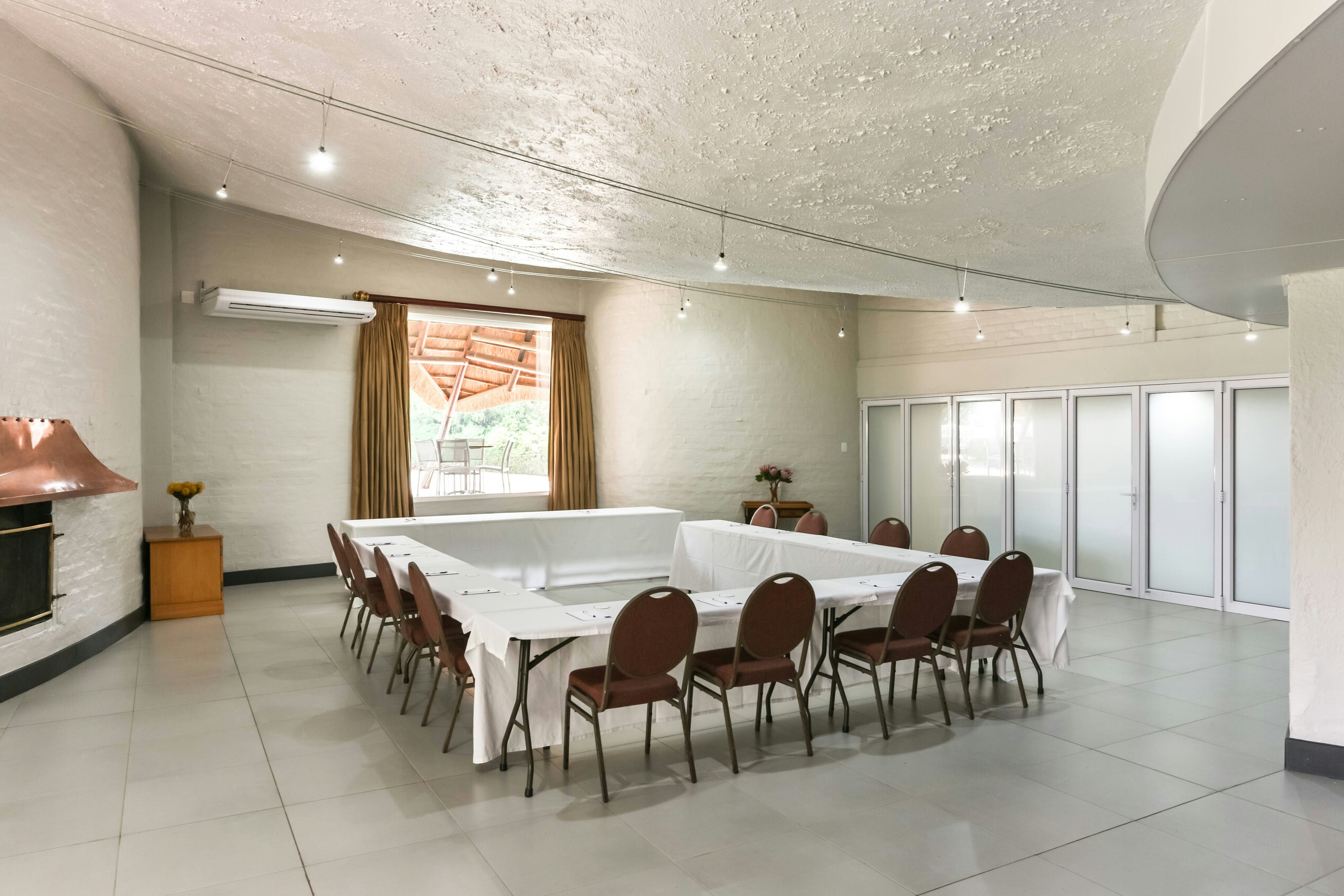 Protea Hotel By Marriott Oudtshoorn Riempie Estate 11/19