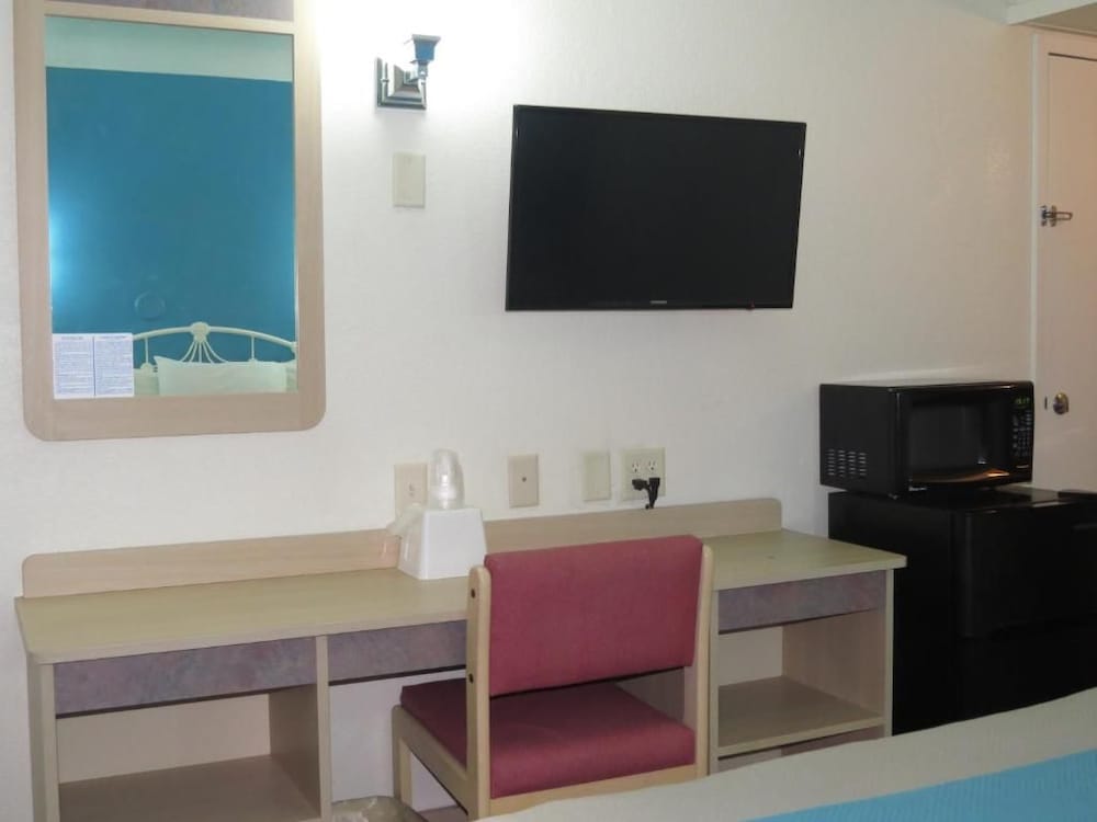 Motel6 Mitchell, SD 48/68