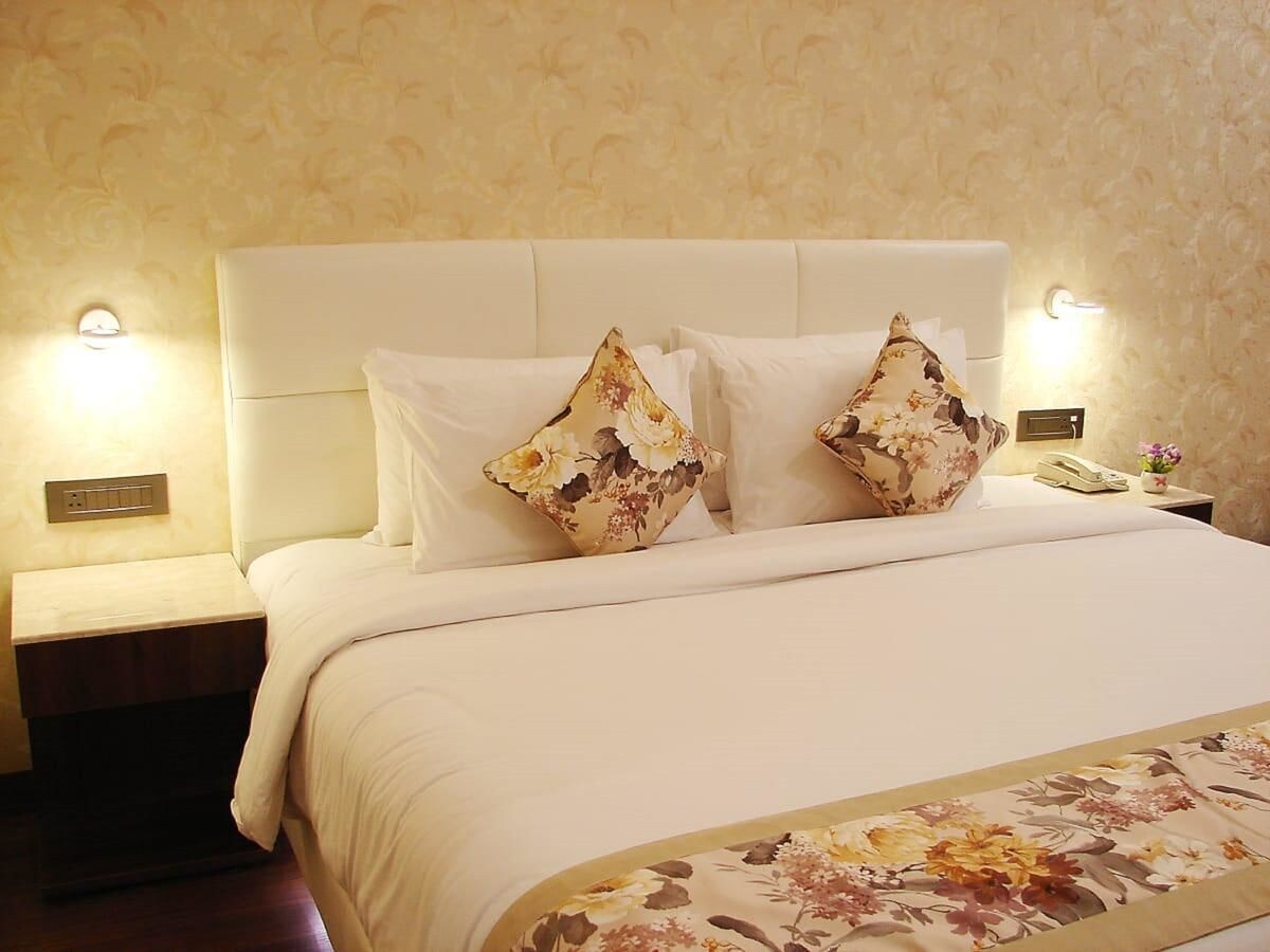SUITE, DOUBLE BED