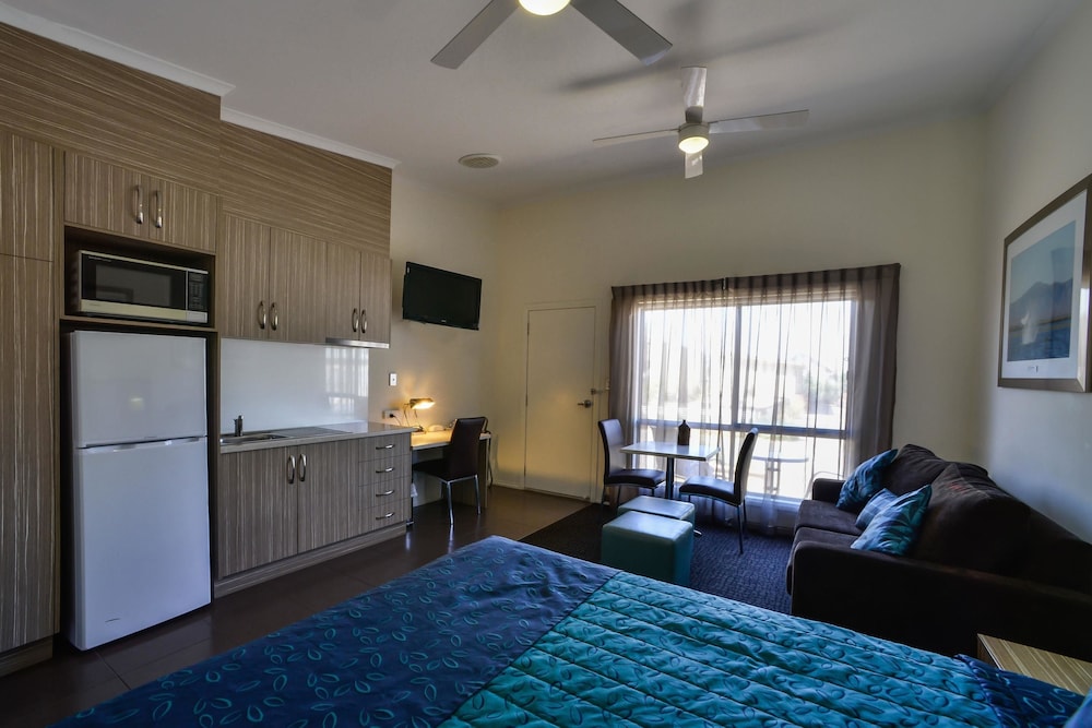 Comfort Inn & Suites Augusta Westside 17/45