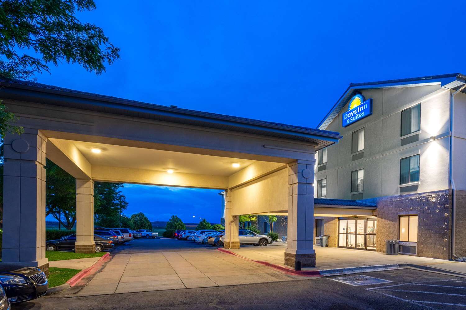 Days Inn & Suites by Wyndham Denver International Airport 31/37