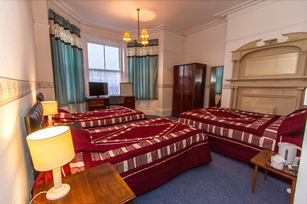 The Carlton Hotel 42/56