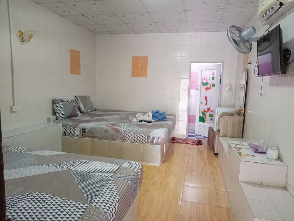 FAMILY, QUADRUPLE, MULTIPLE BEDS, RESORT VIEW