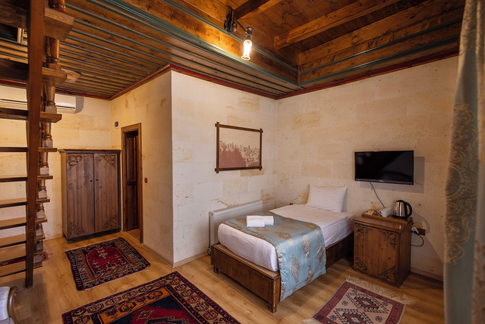 Duplex, Suite, 1 Queen and 1 Single Bed