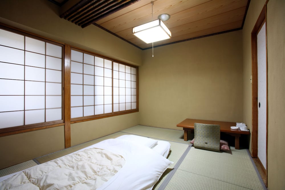 Takasaki Ekimae Plaza Hotel 13/33
