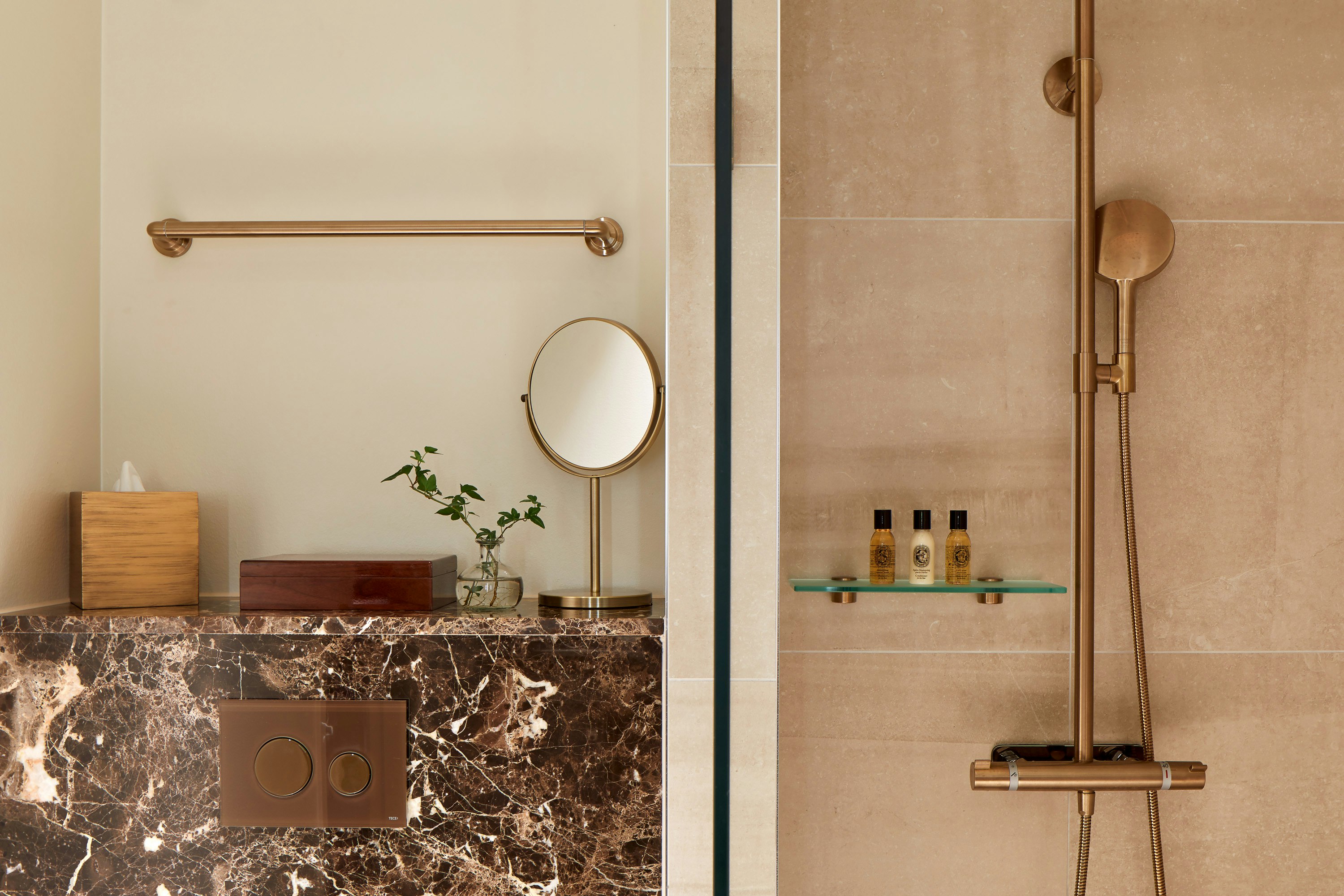 Elegant, Classic