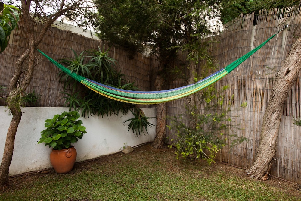 Ericeira Chill Hill Hostel & Private Rooms 28/50