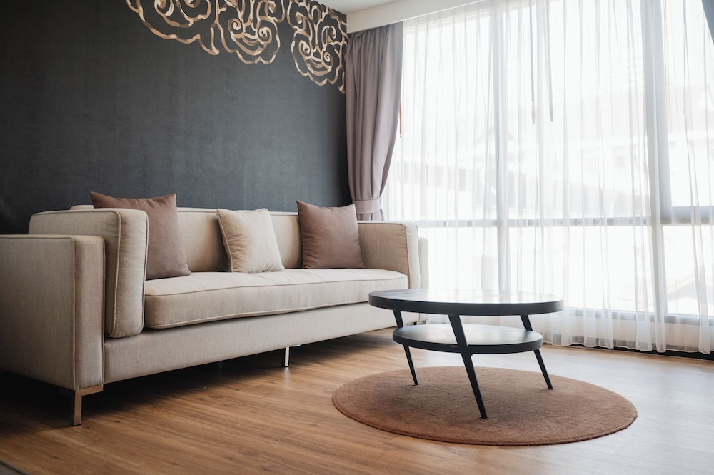 RakYim Siam - Sukhumvit 15 25/46