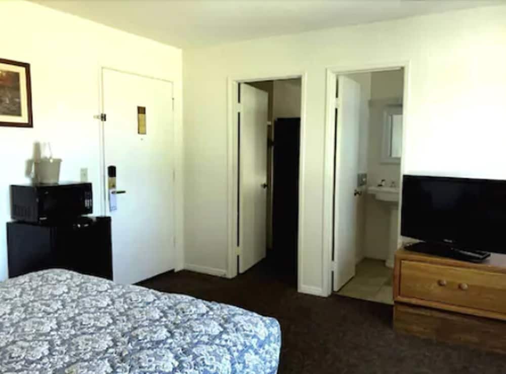 Ramona Valley Inn 25/61