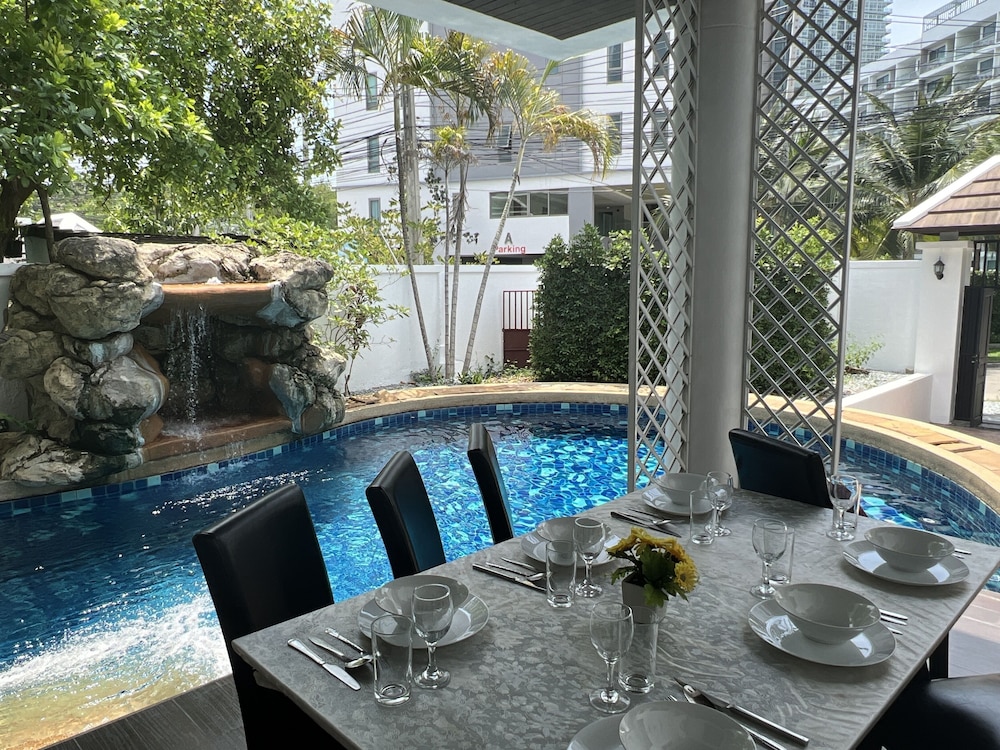 Paradise Pool Villa Pattaya in Tropicana Village (ex VIP Villas Pattaya Tropicana Jomtien Beach) 33/50