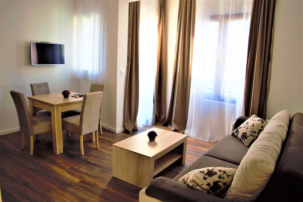 Martinovic Rooms 31/41