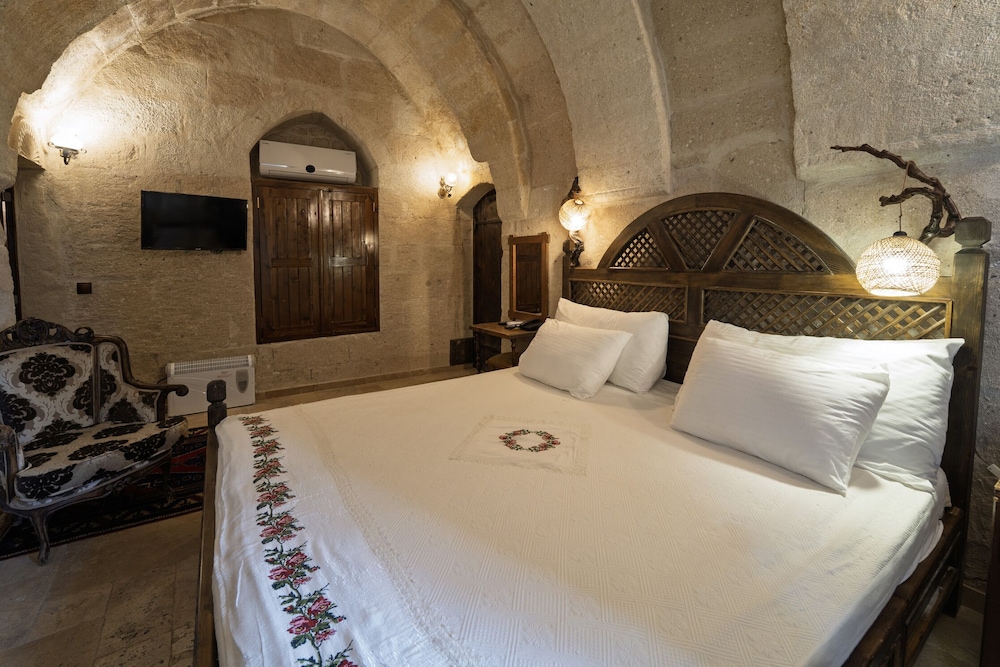 Grand Cave Suites 13/50