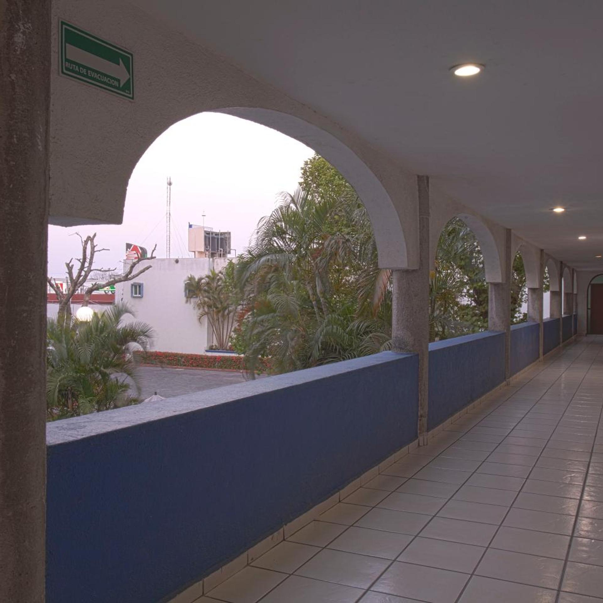 Arcos Aeropuerto 12/50