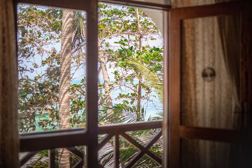 Severin Sea Lodge 32/63
