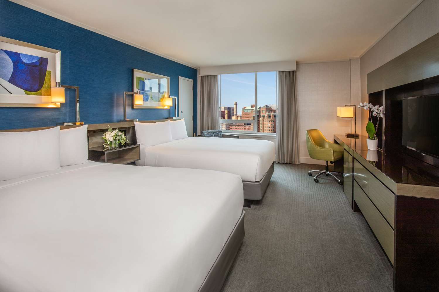 room, 2 queen beds, city view