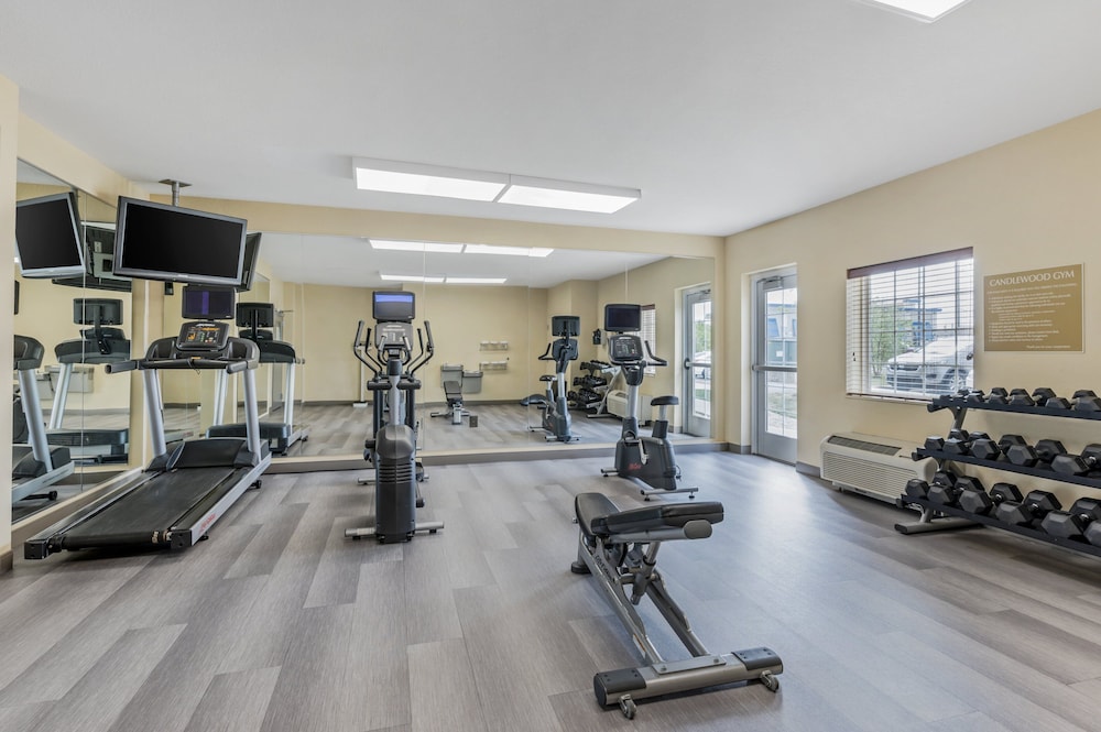 Candlewood Suites Indianapolis East 25/52