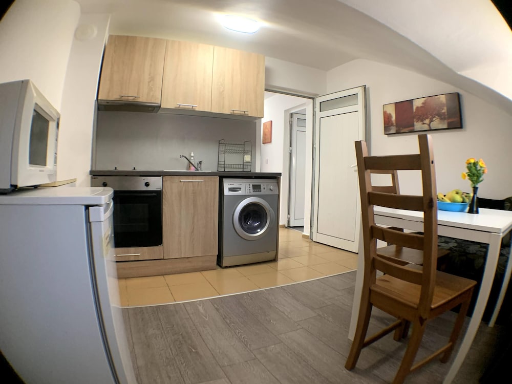 Samuil Apartments 3/46