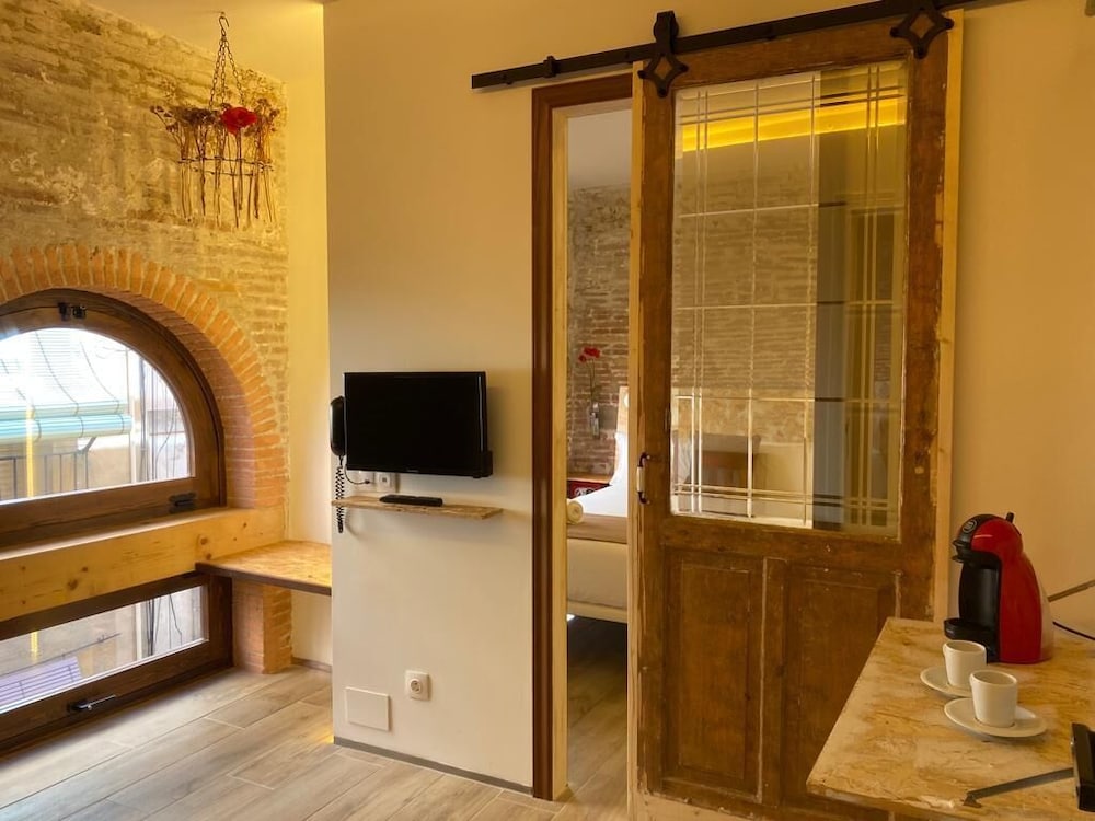 Amfores Boutique Guest House 44/65