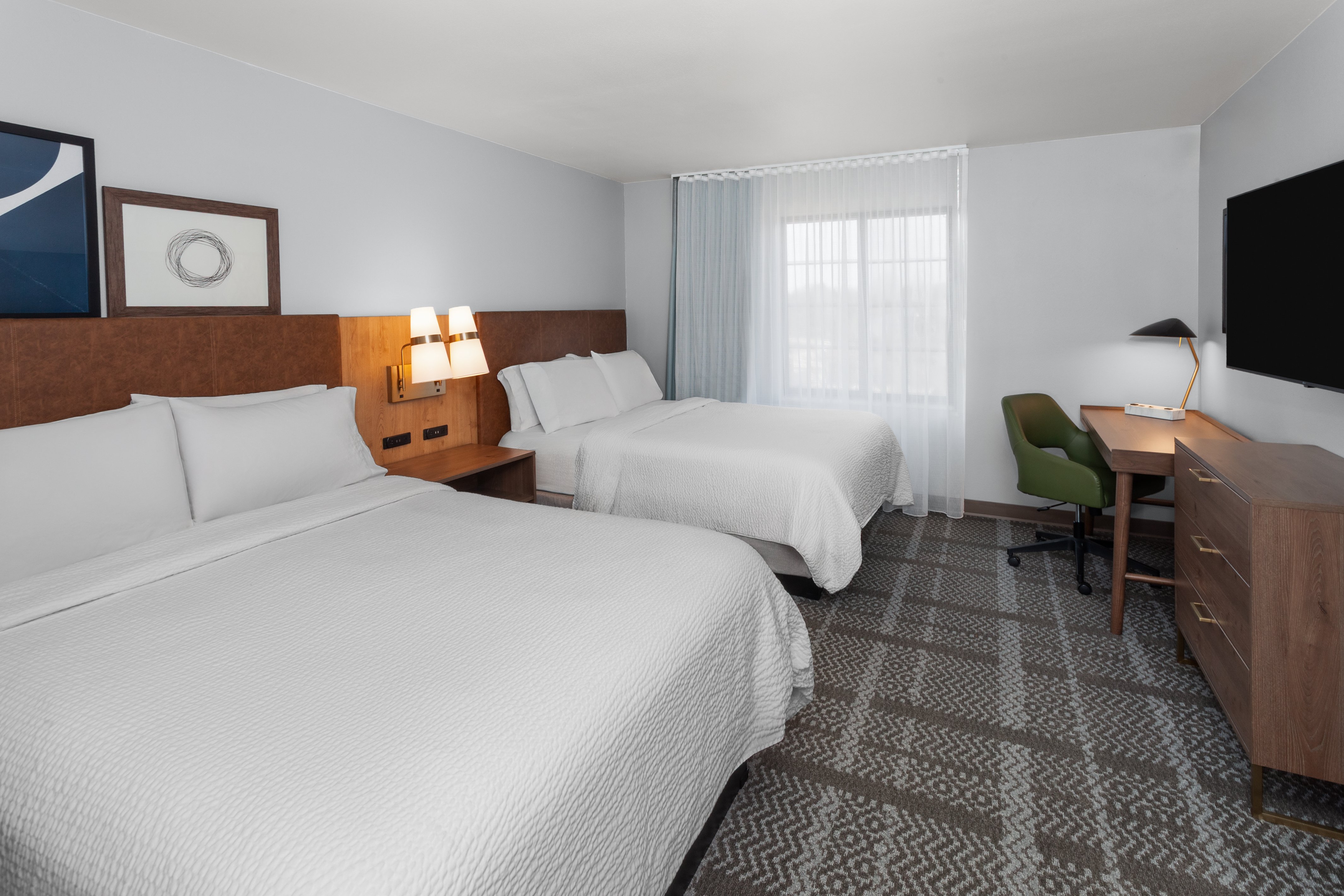 Staybridge Suites Lansing-Okemos 18/84