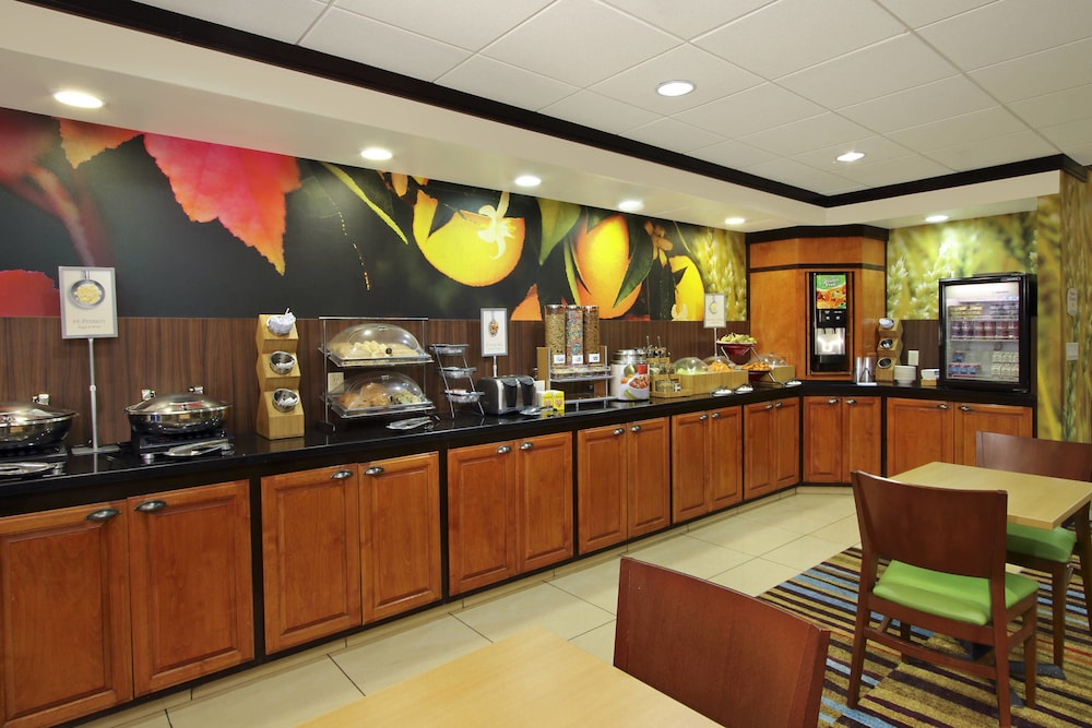 Fairfield Inn Suites By Marriott Fresno Clovis 27/36