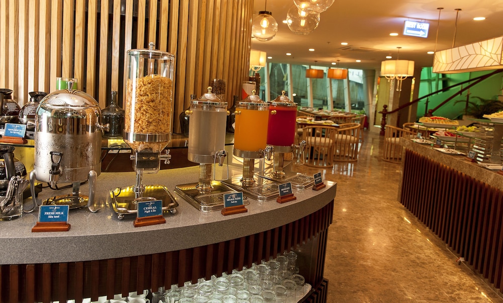 Ninh Kieu Riverside Hotel 35/70