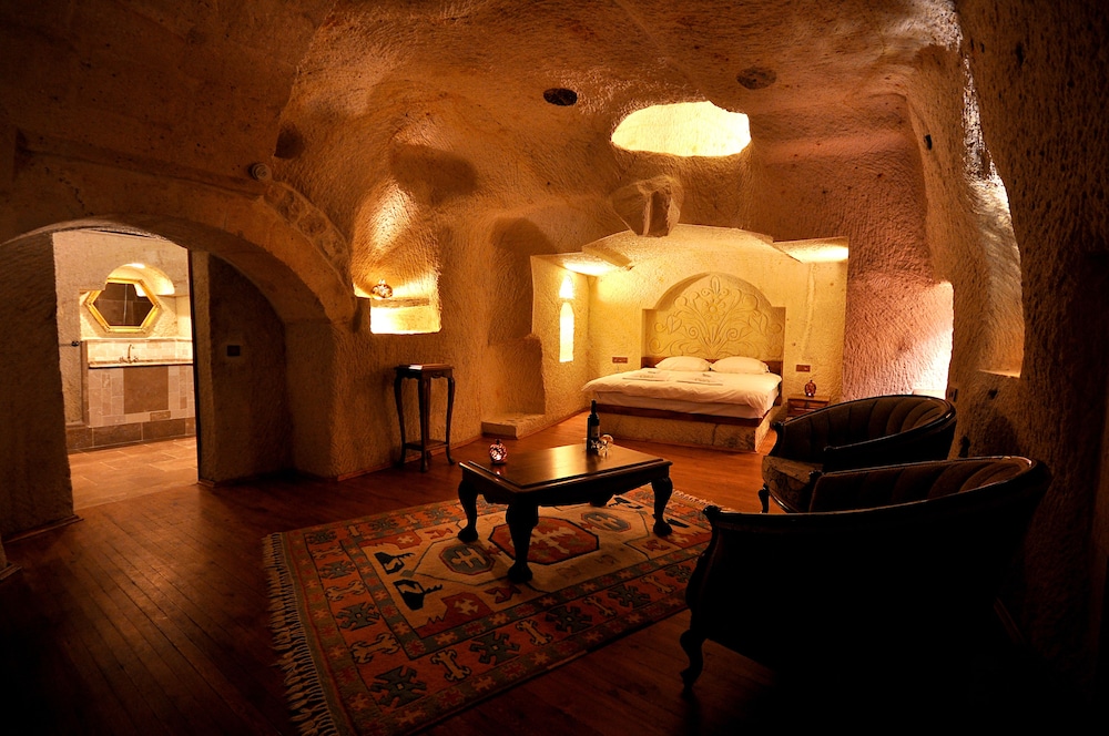 Has Cave Konak 34/36