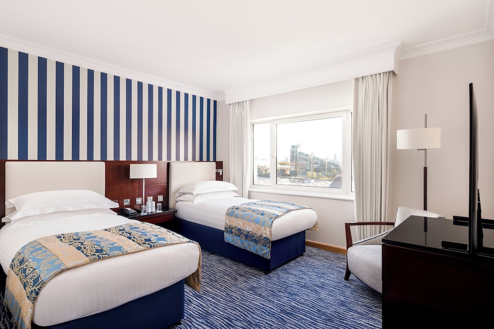 CHELSEA, SUITE, TWIN BEDS