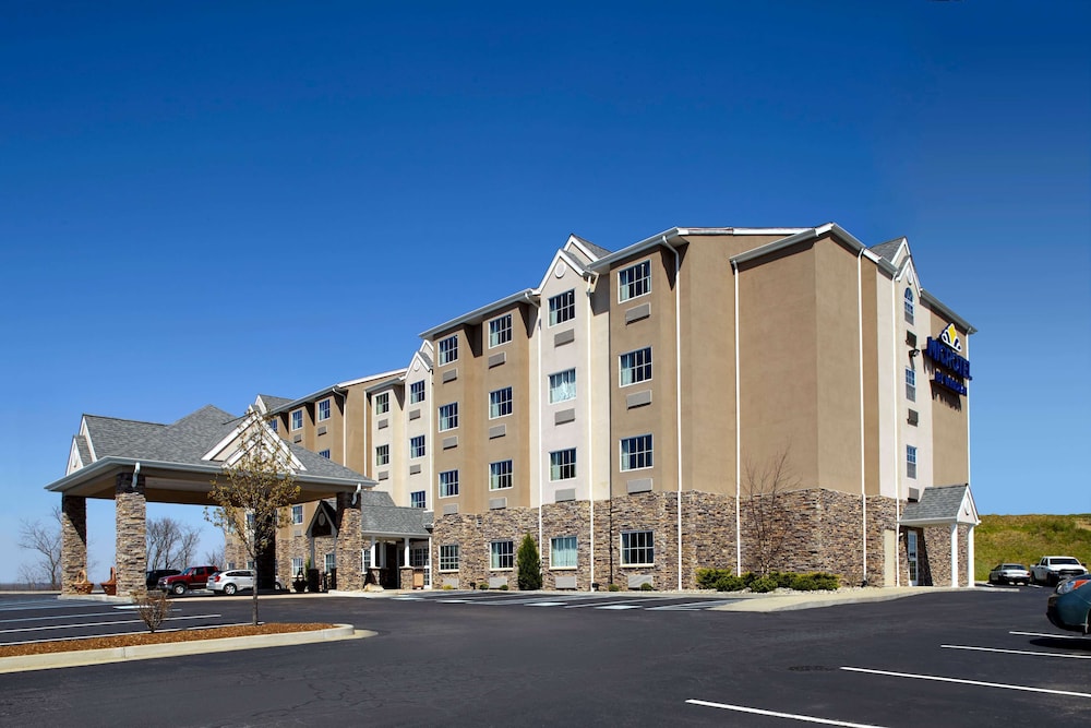 Microtel Inn And Suites By Wyndham New Martinsville 3/29