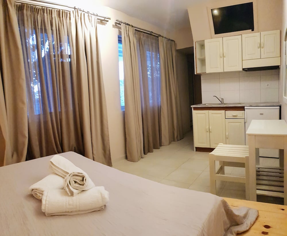 Anemos Hotel 51/59