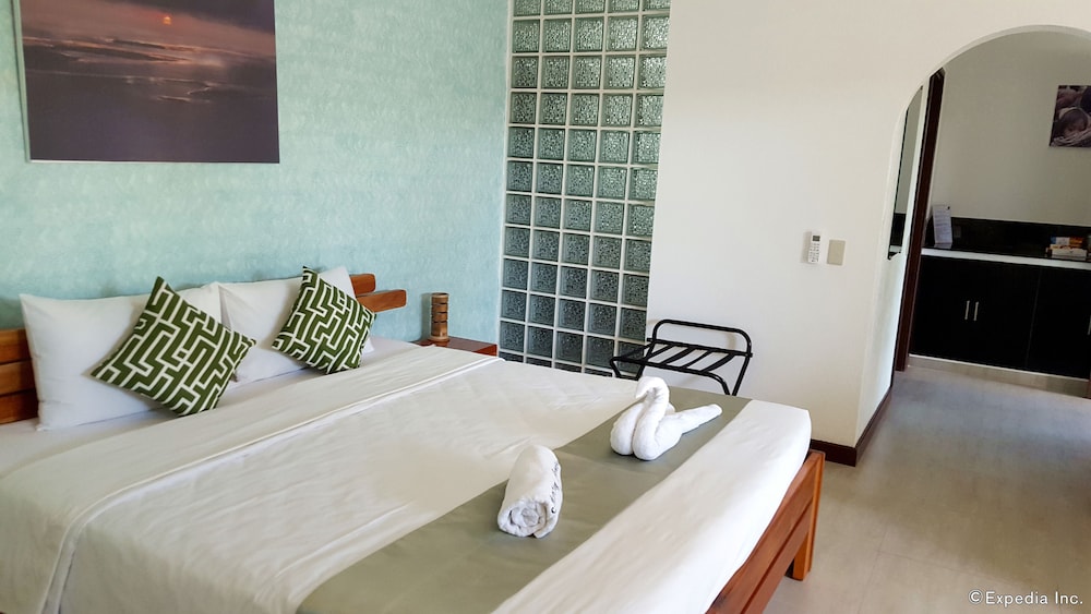 Munting Paraiso 25/66