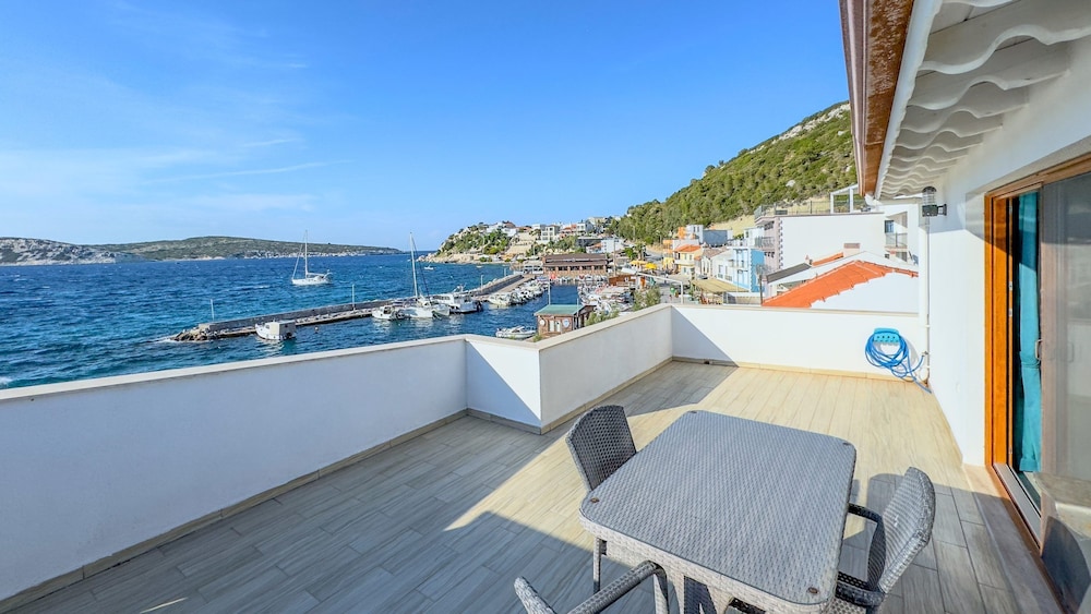 Rota Otel Karaburun 28/34