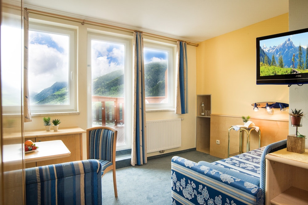 Hotel Alpenblick 37/79