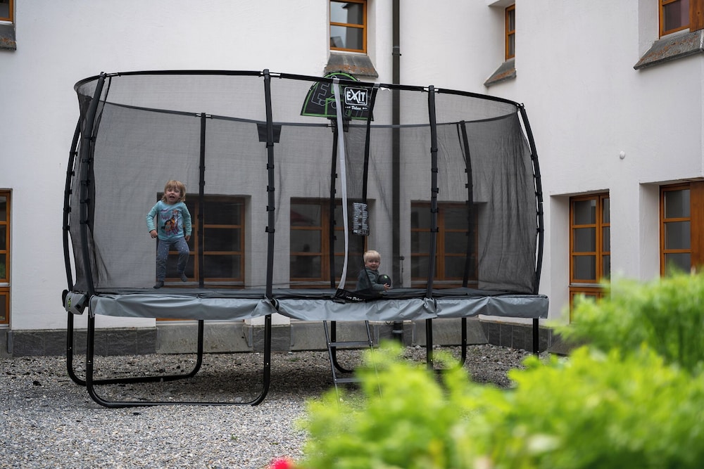 Hotel Schweizerhof Lenzerheide 38/41