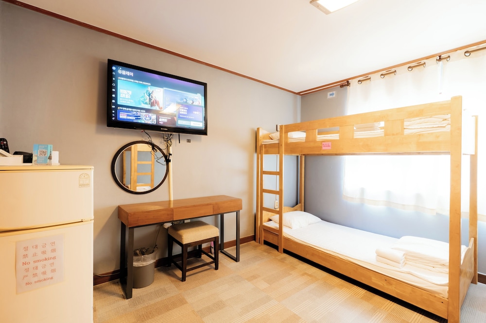 EQ Stay Hotel 30/50