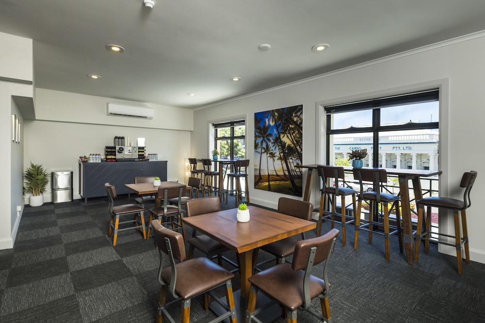 The Abbott Boutique Hotel 39/57