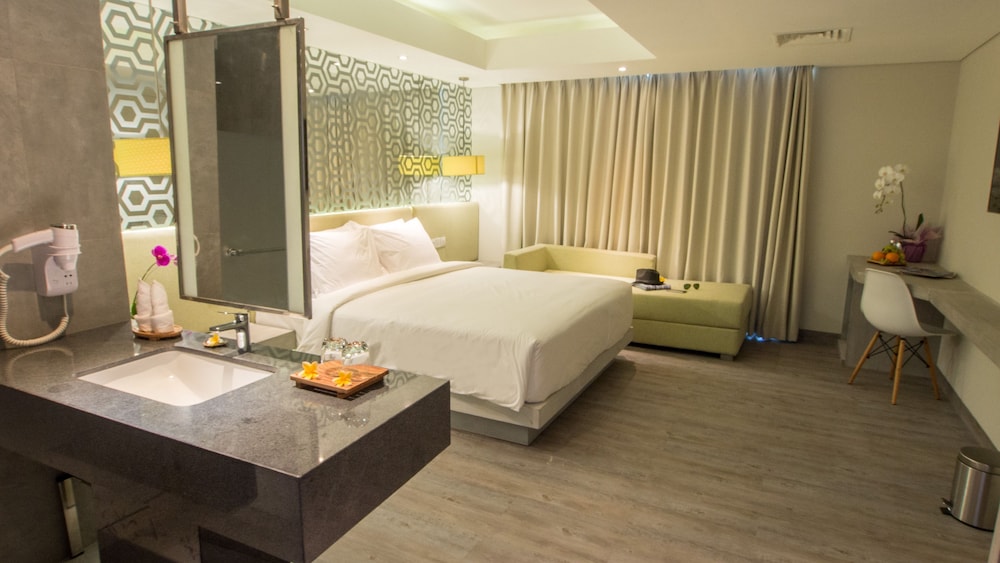Daun Bali Seminyak 62/64