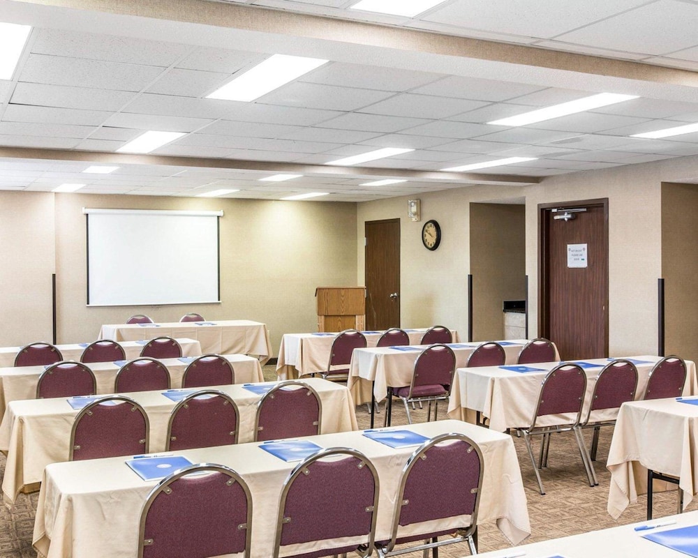 Comfort Inn And Suites Robins Afb 28/32