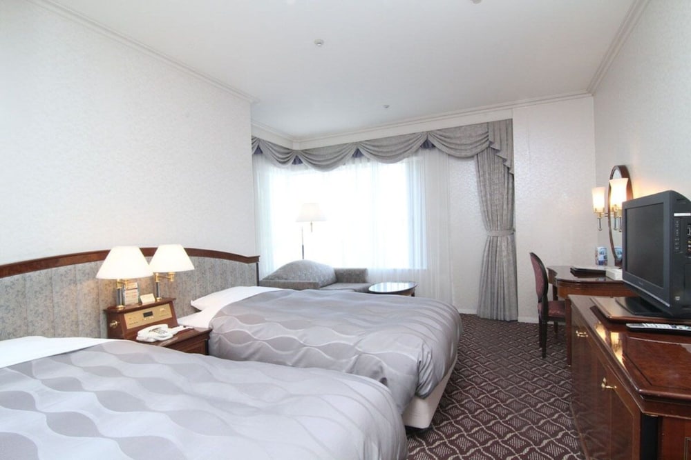 Hotel Springs Makuhari 24/67