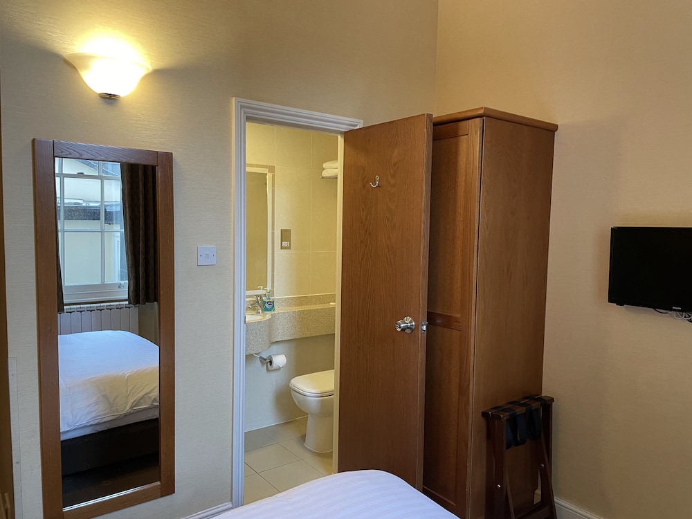 Orchard Hotel 21/41