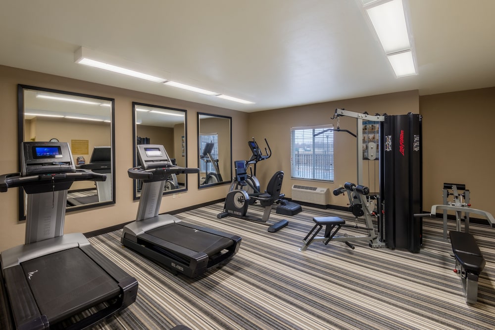 Candlewood Suites Midwest City 25/45