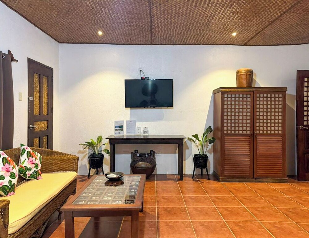 Hibiscus Garden Resort 42/64
