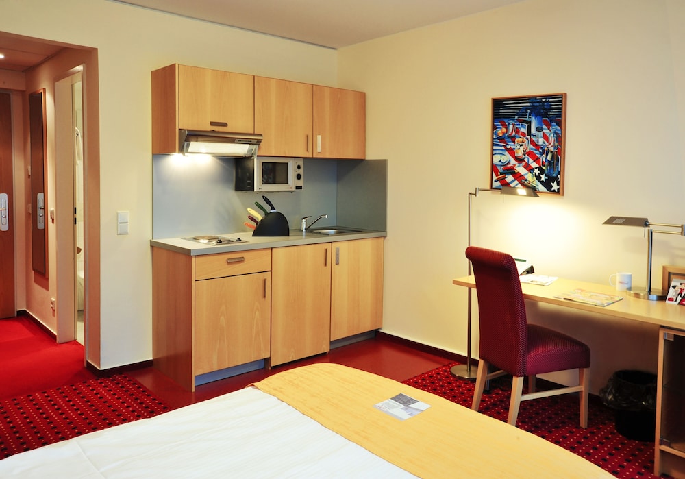 Airporthotel Berlin Adlershof 6/75
