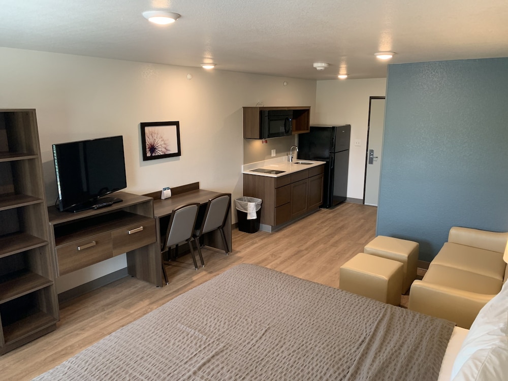 WoodSpring Suites Atlanta McDonough 33/39