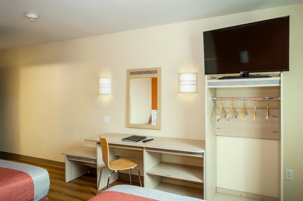Motel6 Anchorage, AK - Midtown 31/39